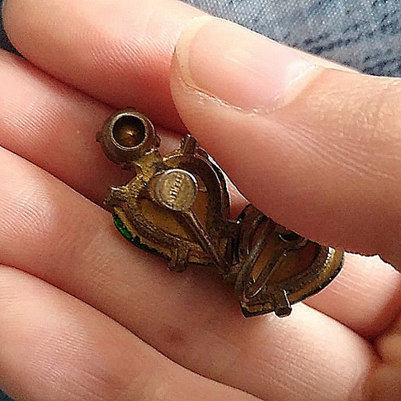 2 lockets 2 sets earrings 1 ring - Picture 10 of 12